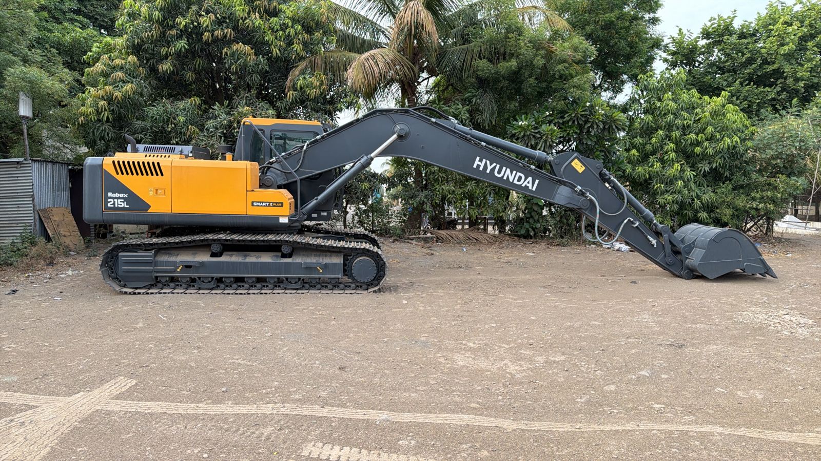 Brand new Hyundai R215L