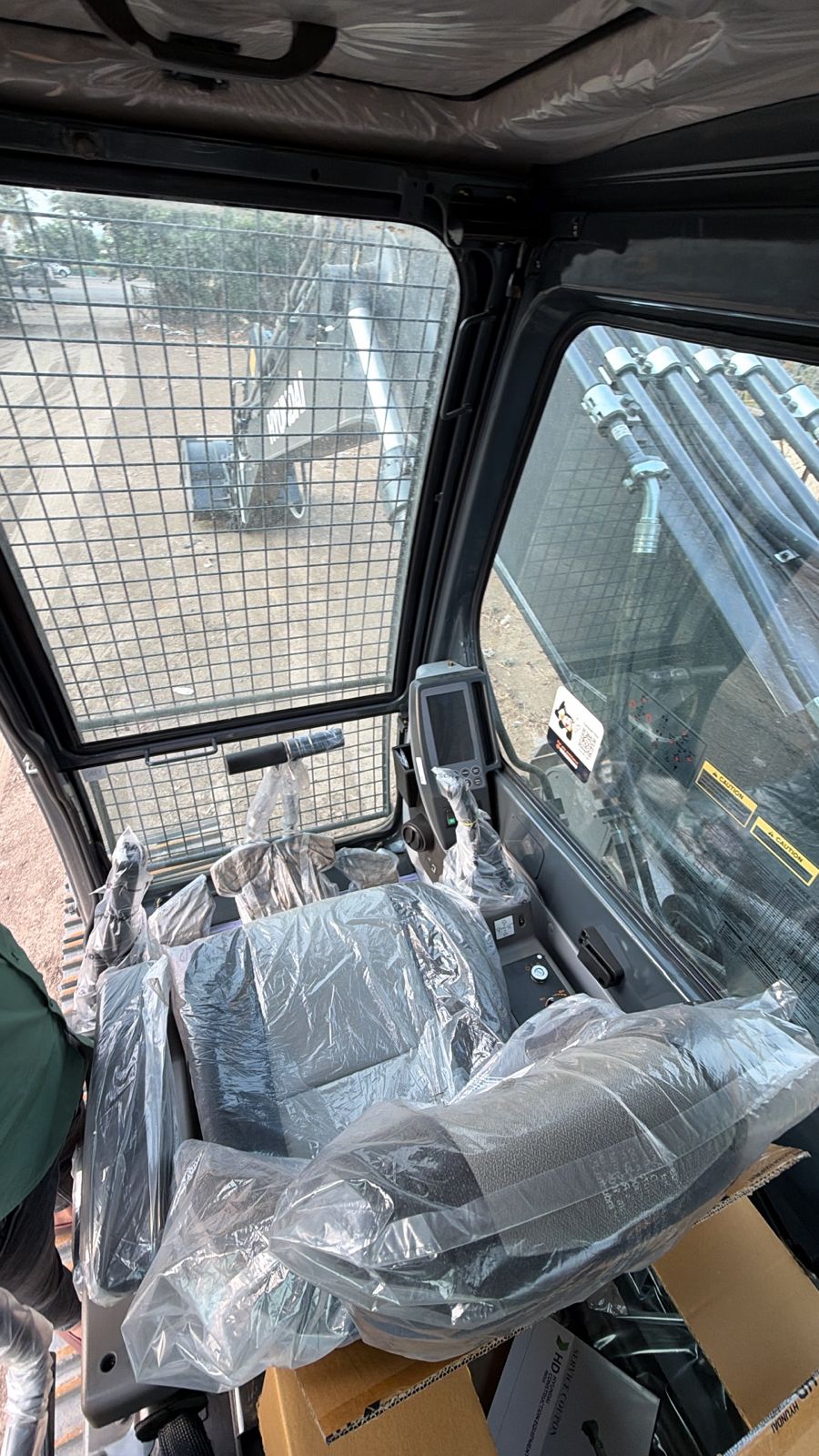 Brand new Hyundai R215L